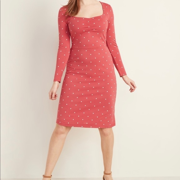 Old Navy Dresses & Skirts - 🌺 Ponte-Knit Ruched Sheath Dress for Women🌺